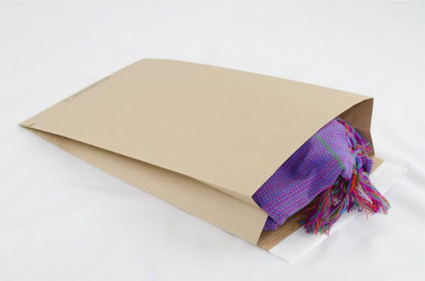 استفاده از پاکت برای بسته‌ بندی محصولات کوچک